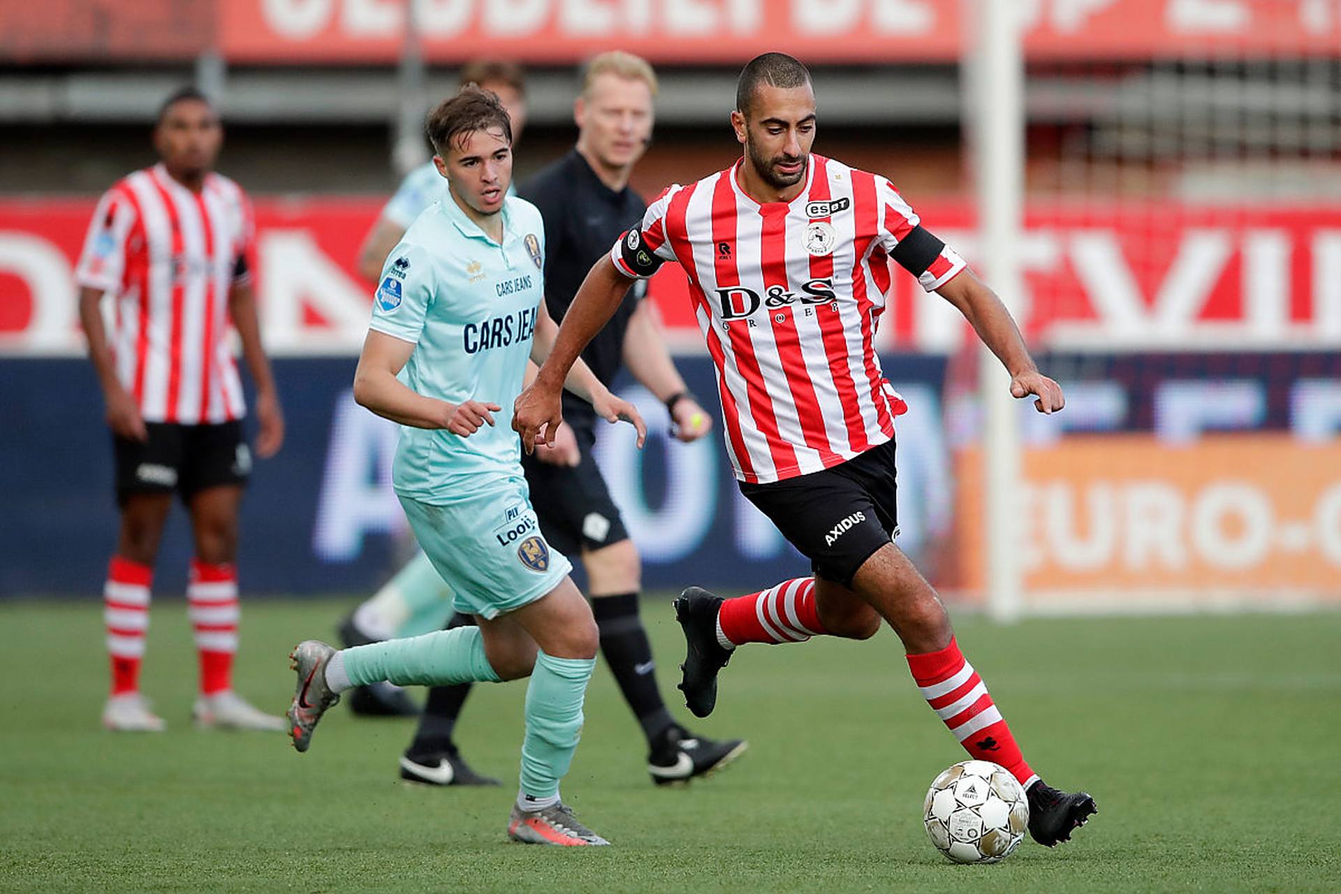 击或定位球 击或定位球