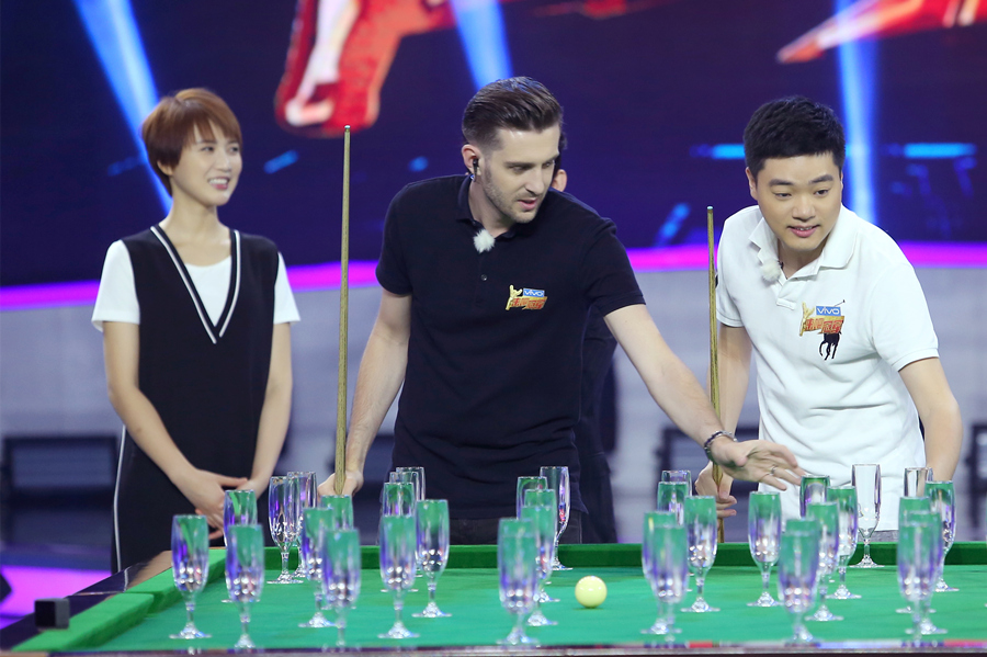 队的比赛中 队的比赛中